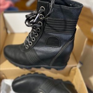 Sorel wedge boots